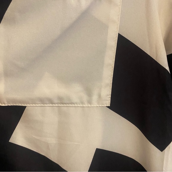 Short sleeve button down shirt - Picture 3 of 3